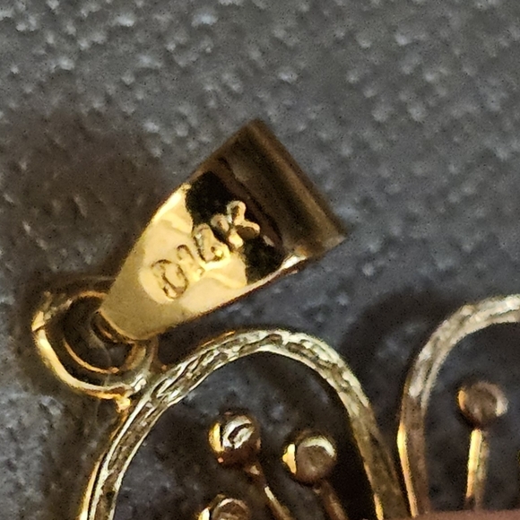 2.5 cm long, Diamond Cut 14K Tri-Color gold flower pendant, 2cm wide, NWT! - Picture 7 of 8